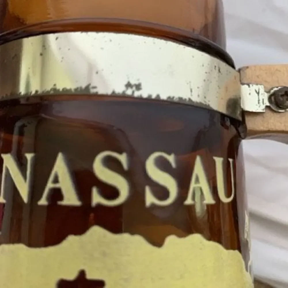 Nassau Souvenir Brown Glass Mug Wooden Handle